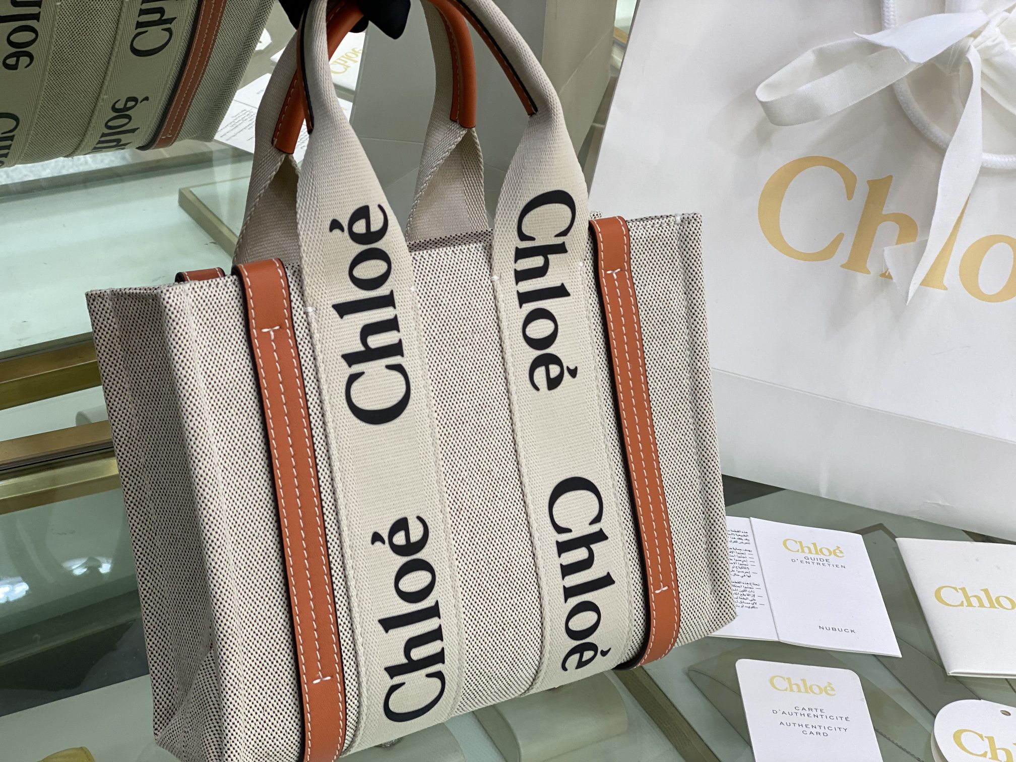 Chloe Small Woody Tote Bag In Linen